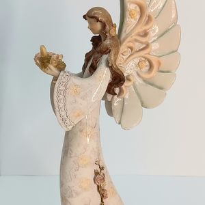 Art Deco Resin Winged Rose Angel Figurine/Statue.